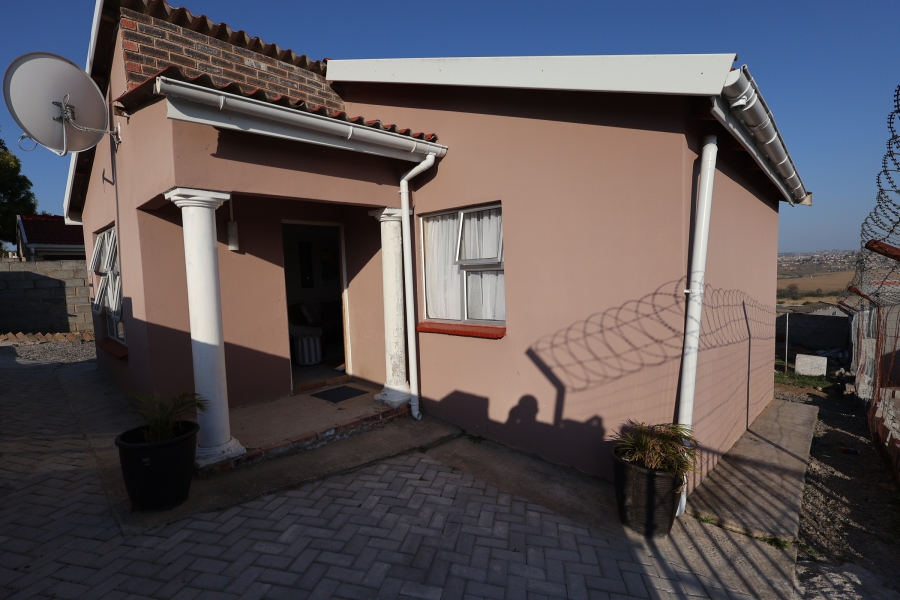 2 Bedroom Property for Sale in Breidbach SH Eastern Cape